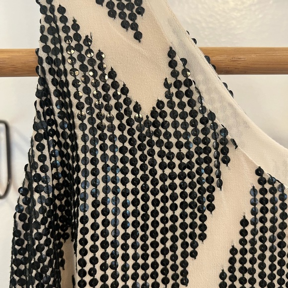 Rinestone Jenny Han Tunic - Picture 3 of 5